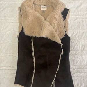 Knox Rose Dark Brown Vest with Cream Shearling - never worn
